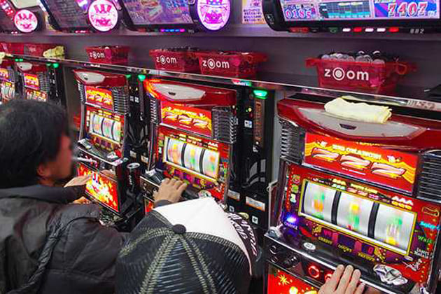 スロットマシン